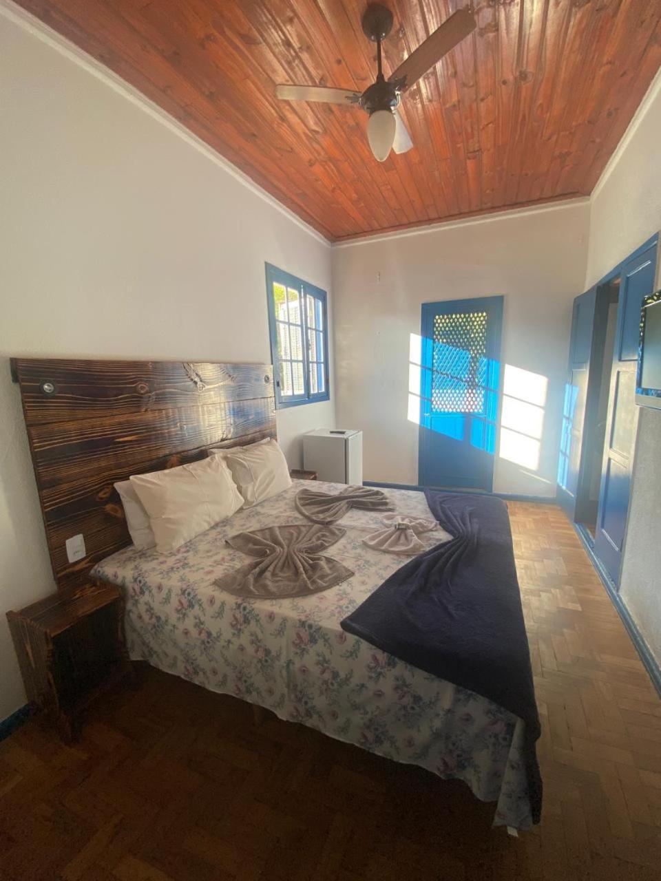 Hotel Miguel Pereira Bagian luar foto