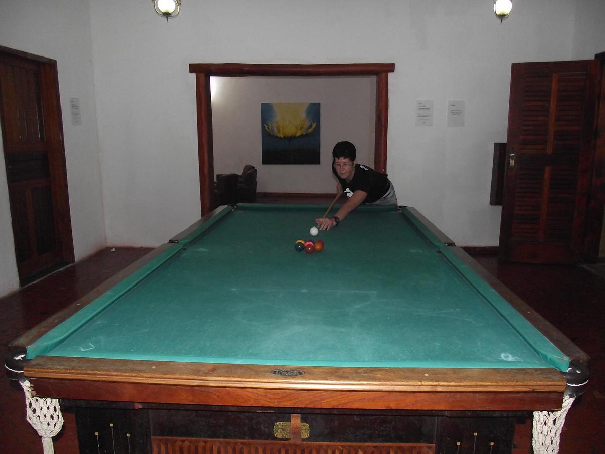 Hotel Miguel Pereira Bagian luar foto