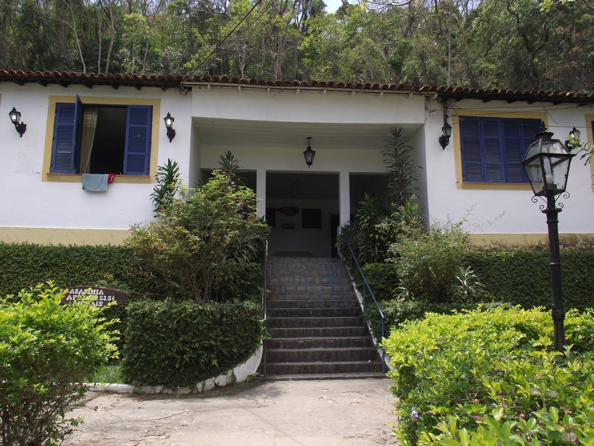 Hotel Miguel Pereira Bagian luar foto